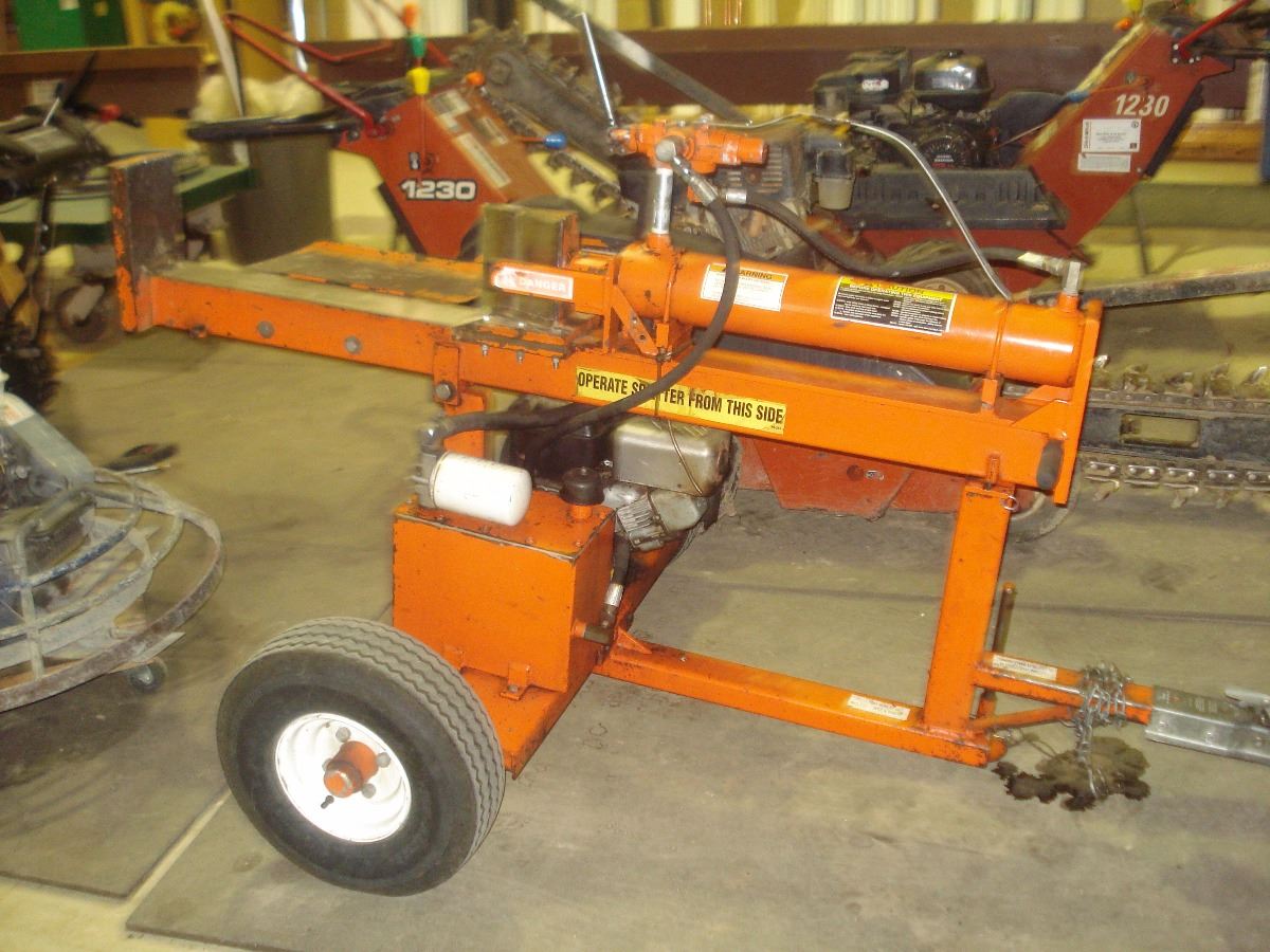 GAS POWERED WOOD SPLITTER