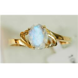 #37-10K YELLOW GOLD MOONSTONE RING