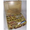 Image 2 : VINTAGE MAGNUM PLANO 1152 DOUBLE SIDED TACKLE BOX