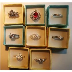 LOT OF 8 FASHION RINGS