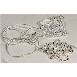 LOT OF THREE ASSORTED STYLE CHAIN NECKLACES