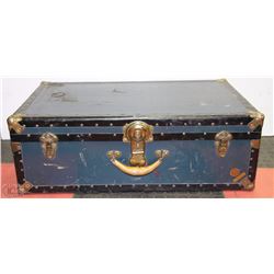 BLUE ESTATE "CHRISTIE BAGGAGE" STEAMER TRUNK