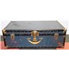 Image 1 : BLUE ESTATE "CHRISTIE BAGGAGE" STEAMER TRUNK