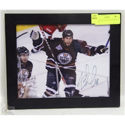 JARNETT STOOL SIGNED & FRAMED PHOTO