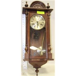 CHALET WOOD CLOCK WITH KEY