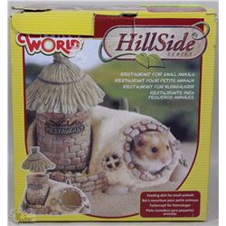 NEW LIVING WORLD HILLSIDE SERIES CRITTER HOUSE