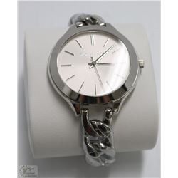 NEW MICHAEL KORS SLIM RUNWAY CHAIN BRACELET WATCH