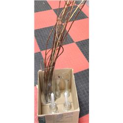 TALL GLASS VASE WITH DECORATIVE STICKS, 2 CANDLE