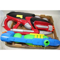 2 SOAKER WATER GUNS