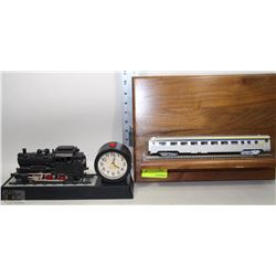 TRAIN WOOD WALL PLAQUE DISPLAY WITH QUARTZ CLOCK