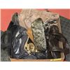 Image 1 : BOX W/10 PURSES - MOSTLY LEATHER