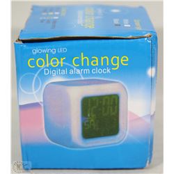 NEW GLOWING LED COLOUR CHANGING ALARM CLOCK
