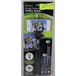 NEW iFOCUS SELFIE STICK IN PACKAGE