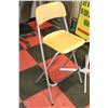 Image 1 : FOLDING METAL AND WOOD BAR STOOL