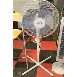 HAMPTON BAY FLOOR FAN