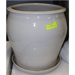 LARGE BEIGE CERAMIC PLANT POT