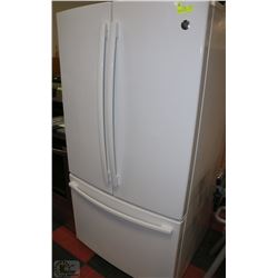 GENERAL ELECTRIC FRENCH DOOR FRIDGE WITH BOTTOM
