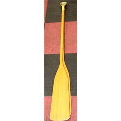SET OF TWO NEW OARS