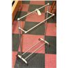 Image 1 : METAL TOWEL RACK