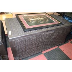 LOCKABLE OUTDOOR PATIO/DECK STORAGE CHEST