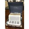Image 1 : HOHNER STUDENT 2 ACCORDIAN
