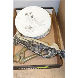 LOT OF 6 ORIENTAL STYLE DECORATIVE PLATES + SET OF