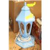 Image 1 : BLUE 2-PC CARRIAGE STYLE LAMP W/LID