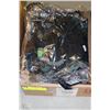Image 1 : BOX WITH 4 NEW LONG SLEEVE BLOUSES SIZE XXL