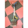Image 1 : BUNDLE OF GARDEN TOOLS & 1 SHOVEL