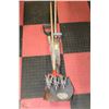 Image 1 : BUNDLE OF SHOVELS & WEED WEASEL