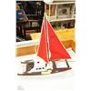 Image 1 : VINTAGE MISS WAIKIKI ELDON SAIL BOAT
