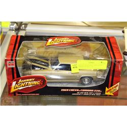 JOHNNY LIGHTNING 1969 CHEVY CAMARO SCALE 1:24