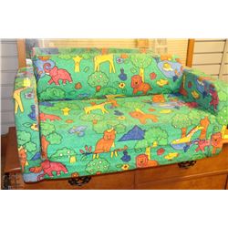 TODDLER'S FOAM COUCH/FOLD-OPEN BED -
