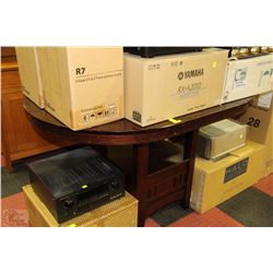 ROUND WOODEN DINING TABLE WITH LEAF