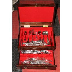 SILVERWARE CHEST WITH SILVERWARE SET ONEIDA,