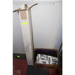 QUILTING FRAME WITH 3 LARGE PIECES OF FABRIC