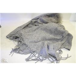 CASHMERE WRAP WITH FAUX FUR TRIM