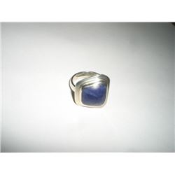 .925 STERLING SILVER RING WITH LAPIS BEAUTIFUL CENTER STONE STAMPED *MEXICO .925* TOTAL WEIGHT IS 9.