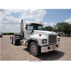 1996 - MACK TRACTOR
