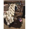 Image 1 : Luxury Fur Coyote Blanket and Powered Recliner