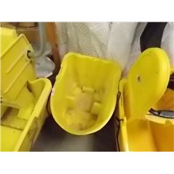 COMMERCIAL MOP BUCKET WITH no RINGER