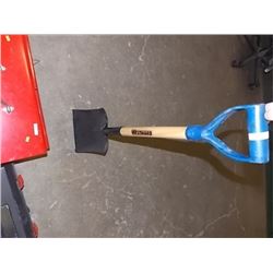NEW SHOVEL - WESTWARD - D-HANDLE