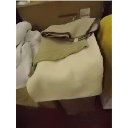 BLANKETS - 3 TTL