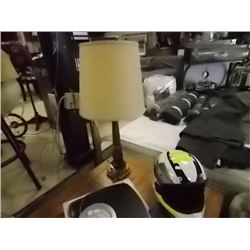 BRASS BASE TABLE LAMP