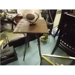 VINTAGE OAK SIDE TABLE