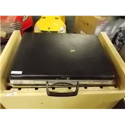 LOCKING BRIEF CASE - WITH KEY