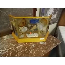 RETRO DESIGNOR SCRENED TABLE LAMP WITH SHELLS