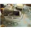 Image 1 : VINTAGE BABY/DOLL PRAM