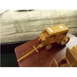 CARRIAGE WITH BARREL INSIDE