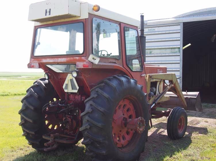 International 1066 Turbo Tractor W Loader Bodnarus Auctioneering International 1066 Turbo Tractor W Loader Bodnarus Auctioneering